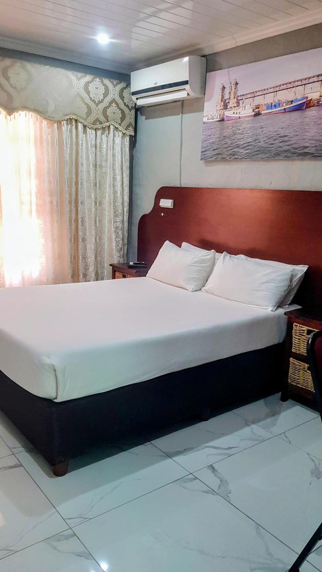 Rainbow Guest House And Tours Uitenhage Bagian luar foto