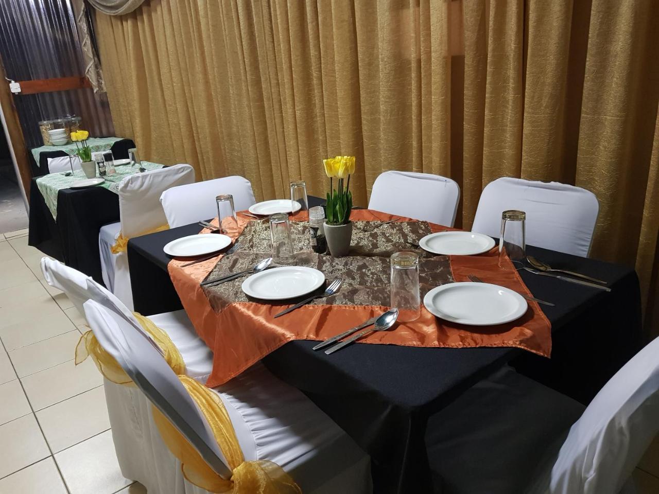 Rainbow Guest House And Tours Uitenhage Bagian luar foto